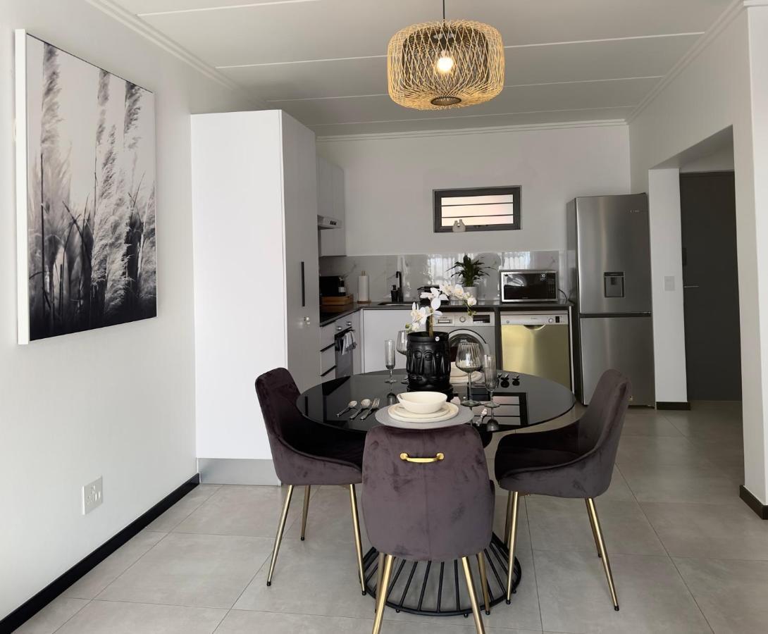Stylish Executive Apartment With Power Backup Johannesbourg Extérieur photo