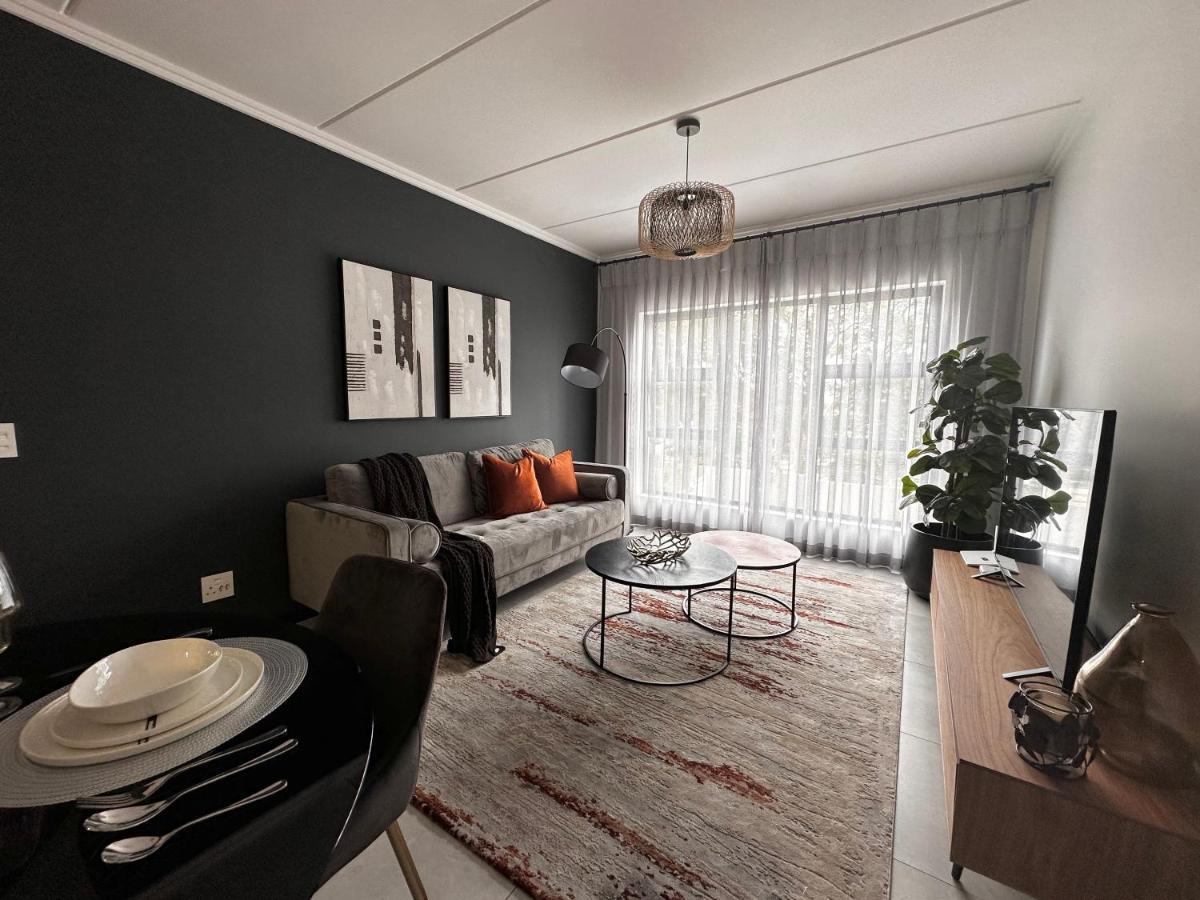 Stylish Executive Apartment With Power Backup Johannesbourg Extérieur photo