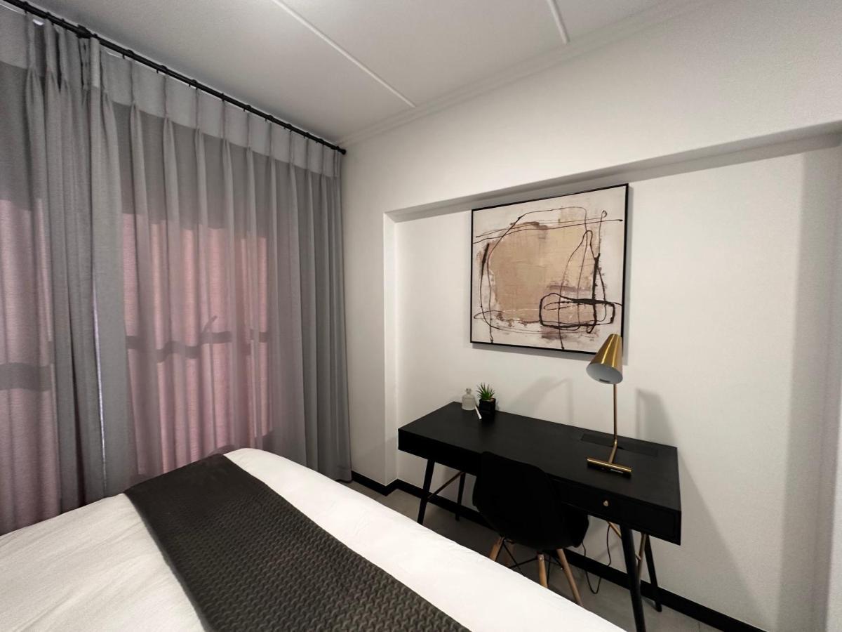 Stylish Executive Apartment With Power Backup Johannesbourg Extérieur photo