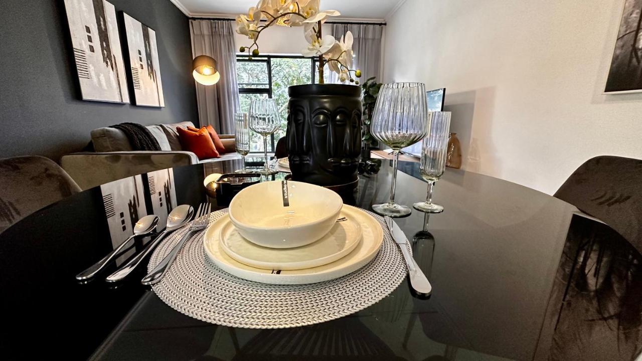 Stylish Executive Apartment With Power Backup Johannesbourg Extérieur photo