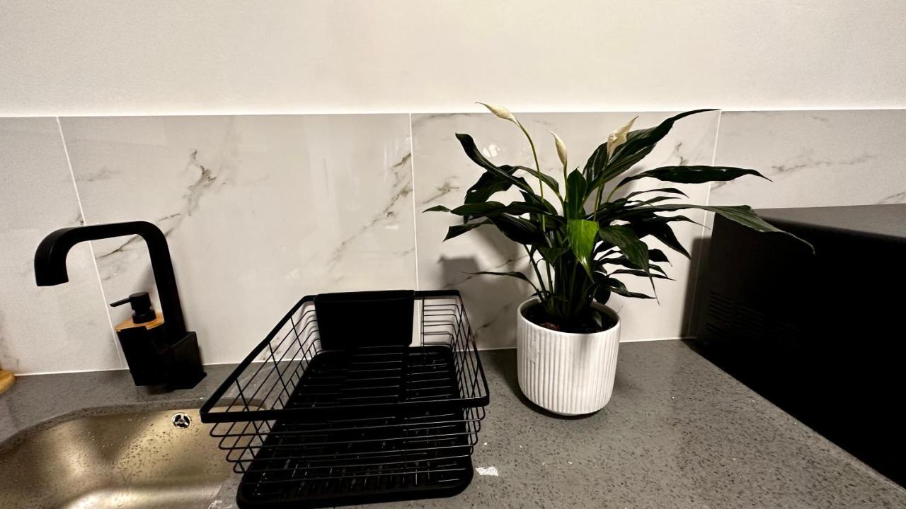 Stylish Executive Apartment With Power Backup Johannesbourg Extérieur photo