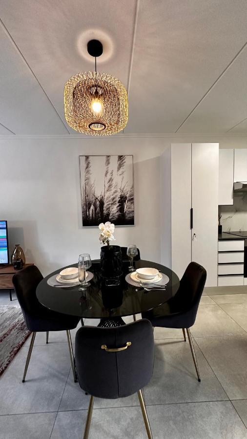 Stylish Executive Apartment With Power Backup Johannesbourg Extérieur photo
